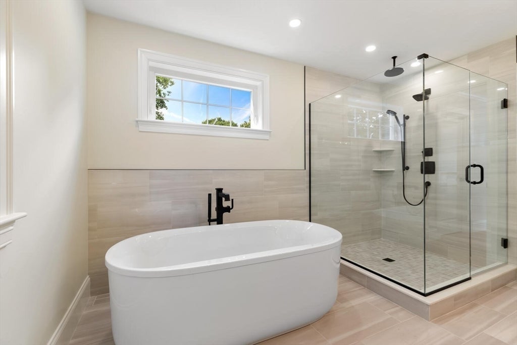 Medford, Massachusetts, 02155, United States, 5 Bedrooms Bedrooms, ,4 BathroomsBathrooms,Residential,Active,1992266