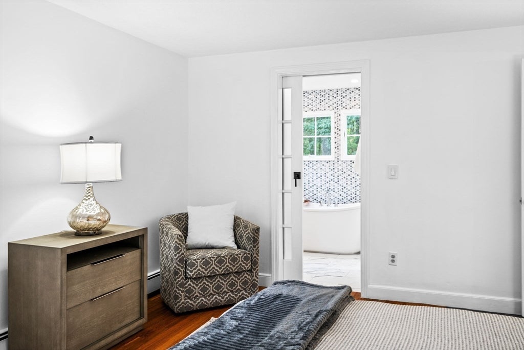 Boxford, Massachusetts, 01921, United States, 4 Bedrooms Bedrooms, ,4 BathroomsBathrooms,Residential,Active,1858684