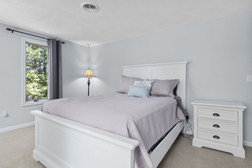 Foxboro, Massachusetts, 02035, United States, 5 Bedrooms Bedrooms, ,4 BathroomsBathrooms,Residential,Active,1904724