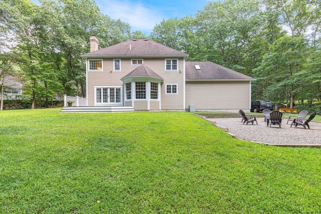 Ipswich, Massachusetts, 01938, United States, 4 Bedrooms Bedrooms, ,3 BathroomsBathrooms,Residential,Active,1922346