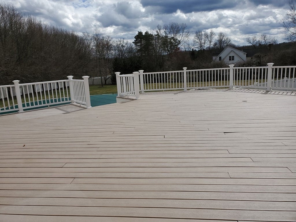 Westborough, Massachusetts, 01581, United States, 6 Bedrooms Bedrooms, ,3 BathroomsBathrooms,Residential,Active,1992250