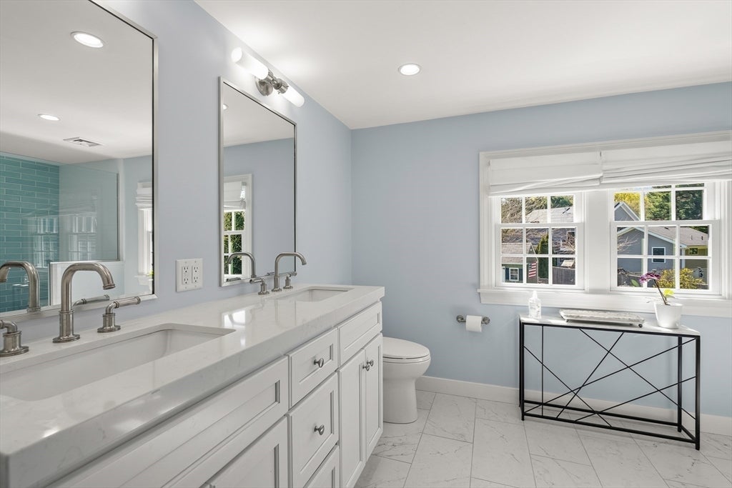 Winchester, Massachusetts, 01890, United States, 4 Bedrooms Bedrooms, ,3 BathroomsBathrooms,Residential,Active,2043140