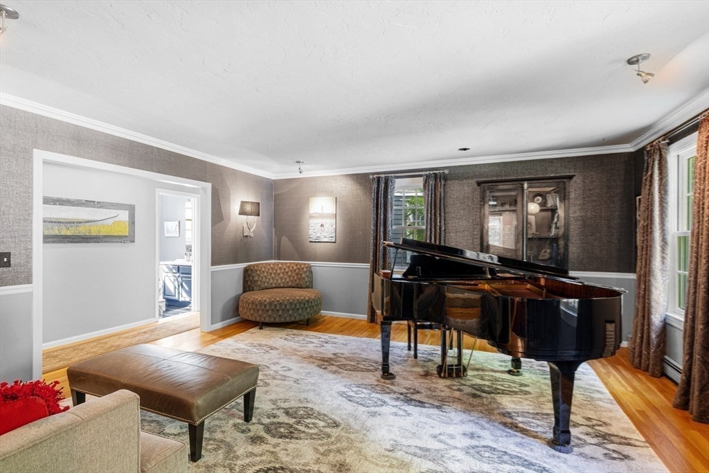 Norwell, Massachusetts, 02061, United States, 4 Bedrooms Bedrooms, ,4 BathroomsBathrooms,Residential,Active,1952760