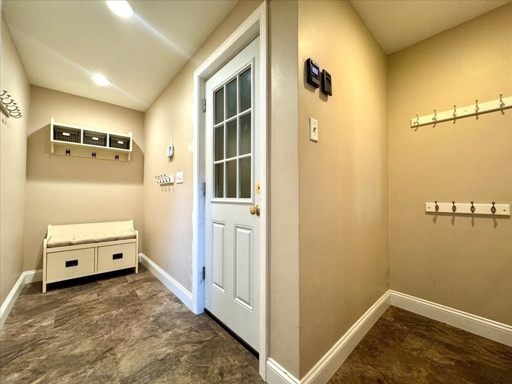 Medfield, Massachusetts, 02052, United States, 5 Bedrooms Bedrooms, ,4 BathroomsBathrooms,Residential,Active,1790178