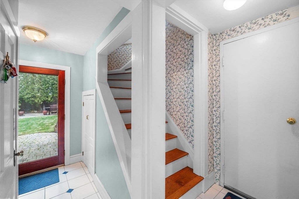 Swampscott, Massachusetts, 01907, United States, 6 Bedrooms Bedrooms, ,4 BathroomsBathrooms,Residential,Active,2007274