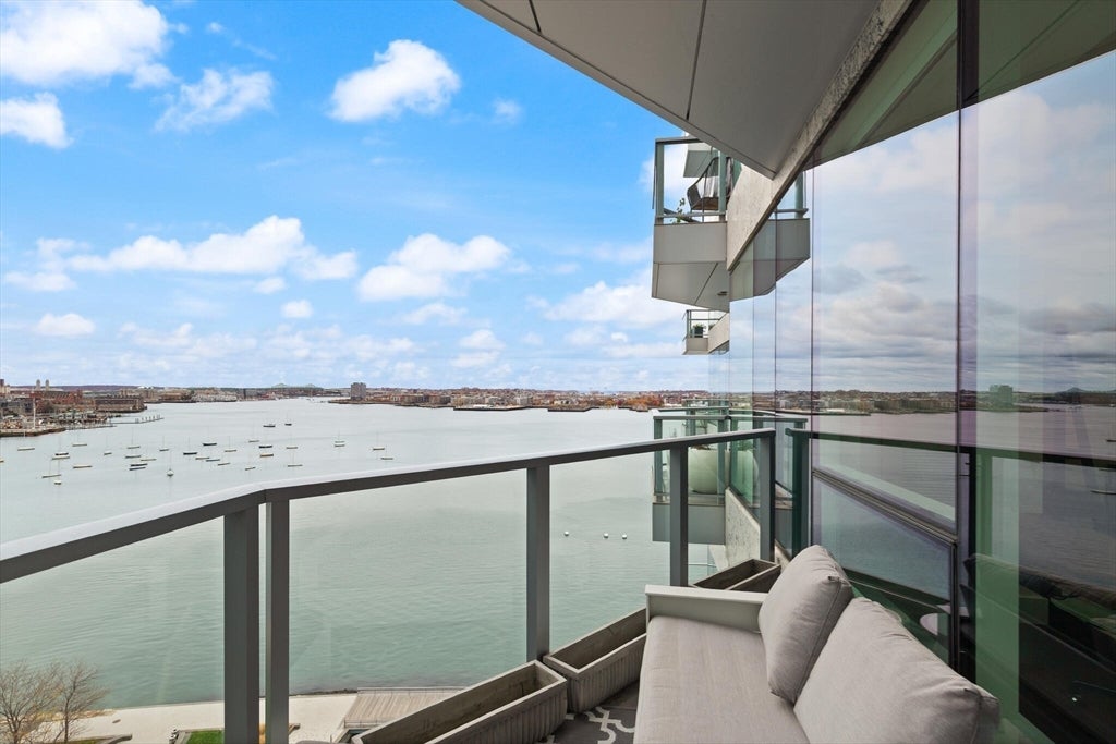 Boston, Massachusetts, 02210, United States, 2 Bedrooms Bedrooms, ,3 BathroomsBathrooms,Residential,Active,1993631