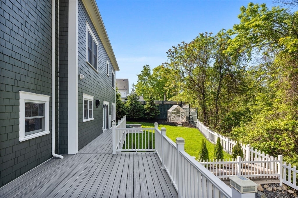 Newton, Massachusetts, 02460, United States, 5 Bedrooms Bedrooms, ,4 BathroomsBathrooms,Residential,Active,1934756