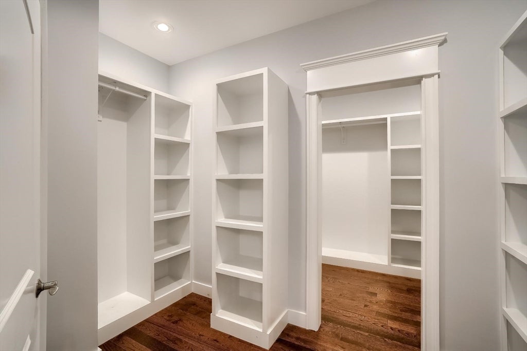 Hopkinton, Massachusetts, 01748, United States, 4 Bedrooms Bedrooms, ,6 BathroomsBathrooms,Residential,Active,2012457