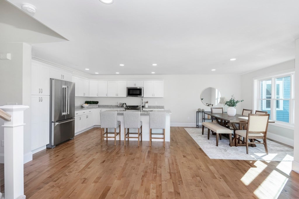 Amherst, New Hampshire, 03031, United States, 5 Bedrooms Bedrooms, ,4 BathroomsBathrooms,Residential,Active,1943781