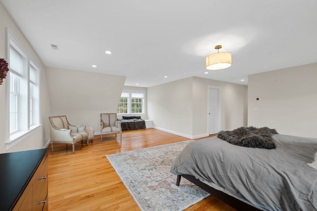 West Newbury, Massachusetts, 01985, United States, 4 Bedrooms Bedrooms, ,4 BathroomsBathrooms,Residential,Active,1986888