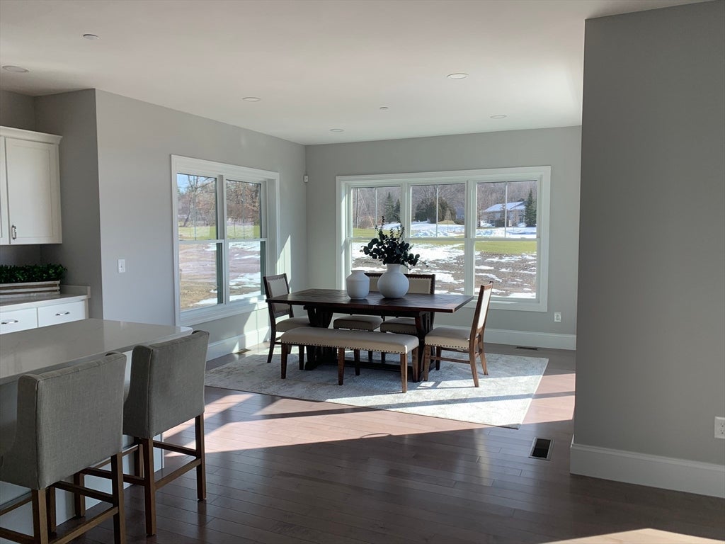 Hudson, New Hampshire, 03051, United States, 5 Bedrooms Bedrooms, ,5 BathroomsBathrooms,Residential,Active,2007997