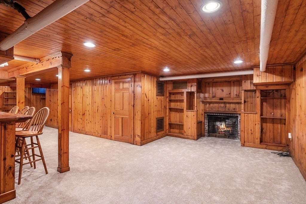 Swampscott, Massachusetts, 01907, United States, 6 Bedrooms Bedrooms, ,4 BathroomsBathrooms,Residential,Active,2007274