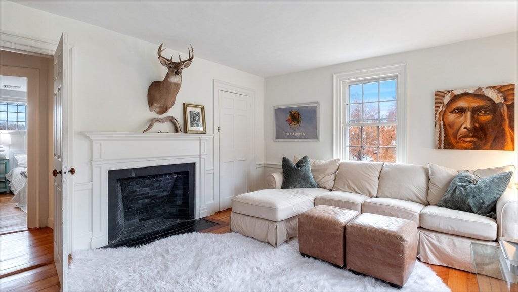 Newbury, Massachusetts, 01951, United States, 5 Bedrooms Bedrooms, ,5 BathroomsBathrooms,Residential,Active,2045691