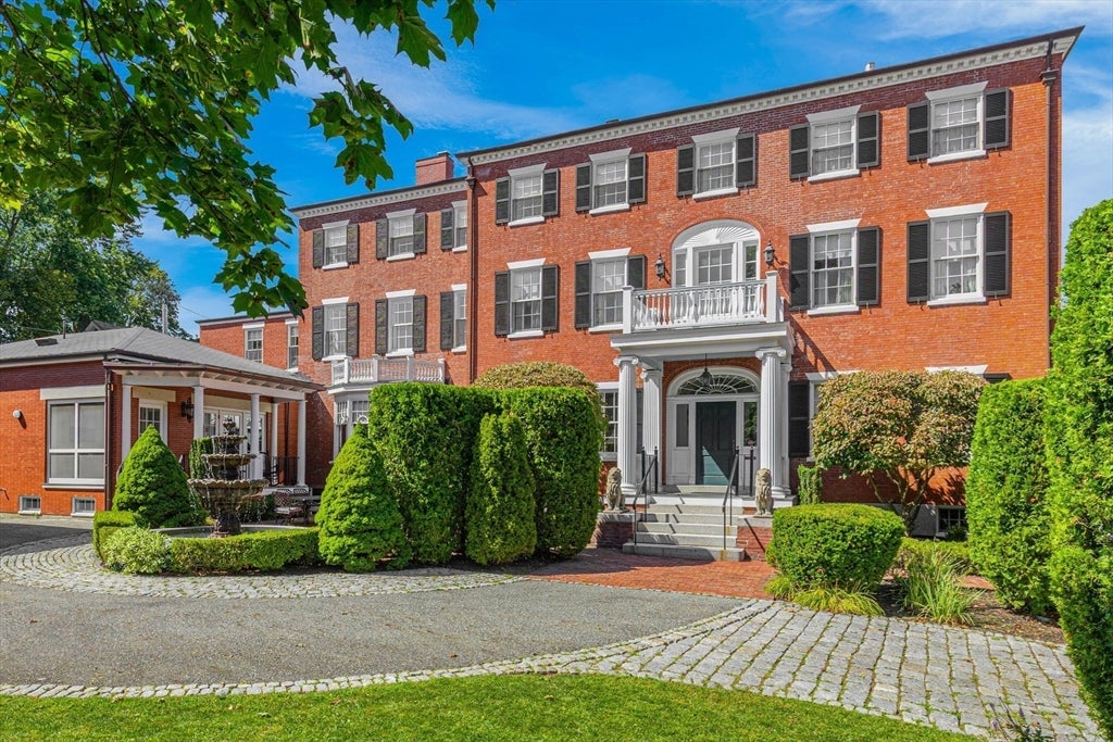 Salem, Massachusetts, 01970, United States, 5 Bedrooms Bedrooms, ,7 BathroomsBathrooms,Residential,Active,1945049
