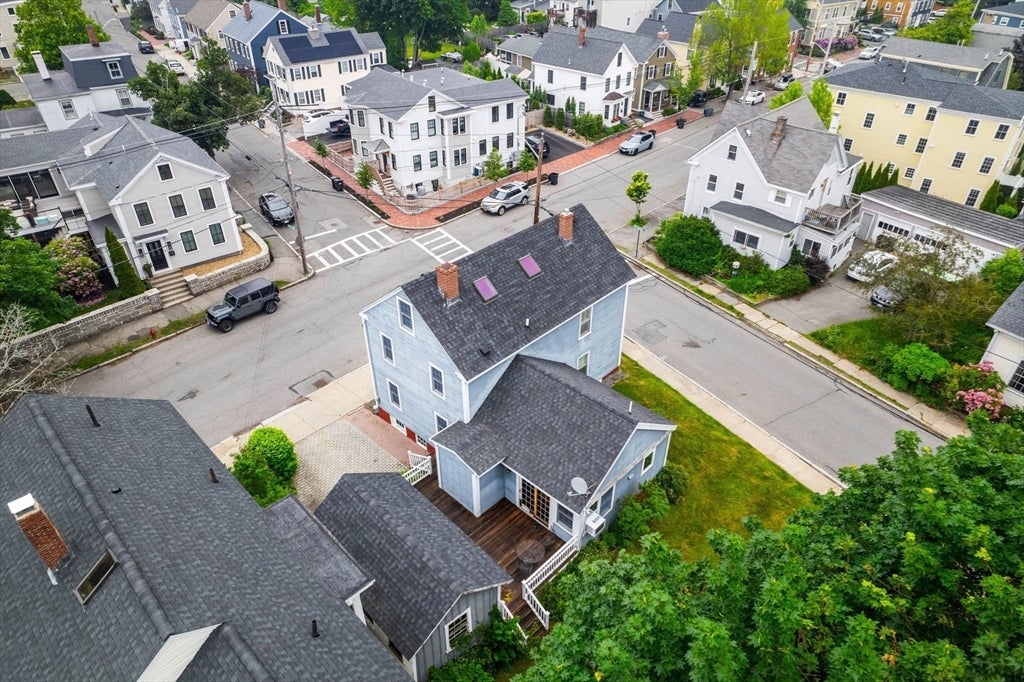 Newburyport, Massachusetts, 01950, United States, 3 Bedrooms Bedrooms, ,2 BathroomsBathrooms,Residential,Active,1922344