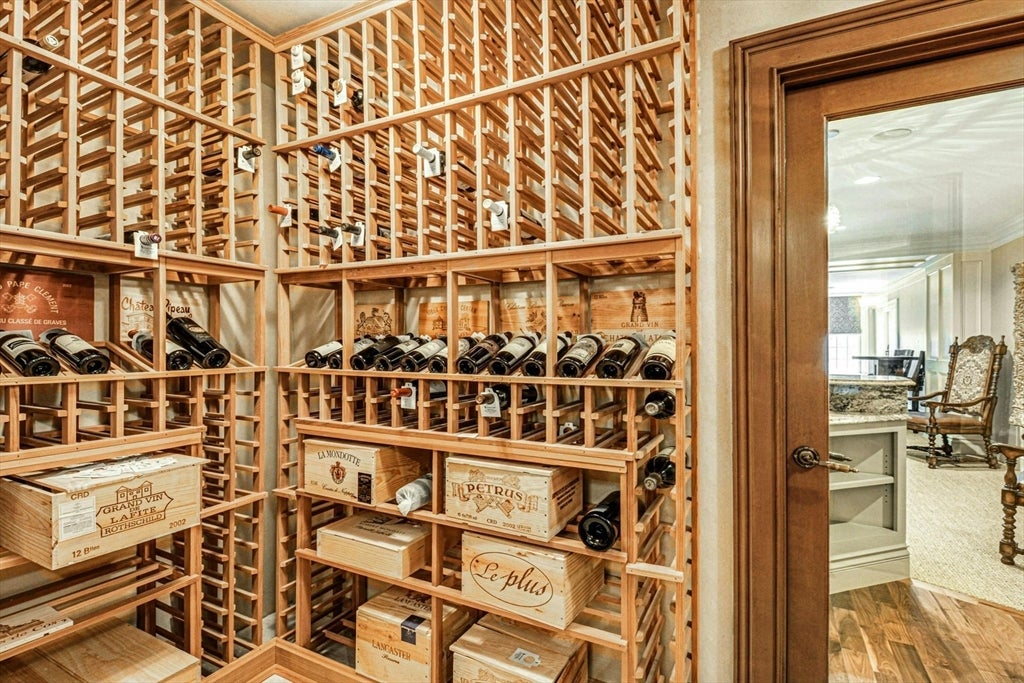 Hopkinton, Massachusetts, 01748, United States, 5 Bedrooms Bedrooms, ,8 BathroomsBathrooms,Residential,Active,1953005