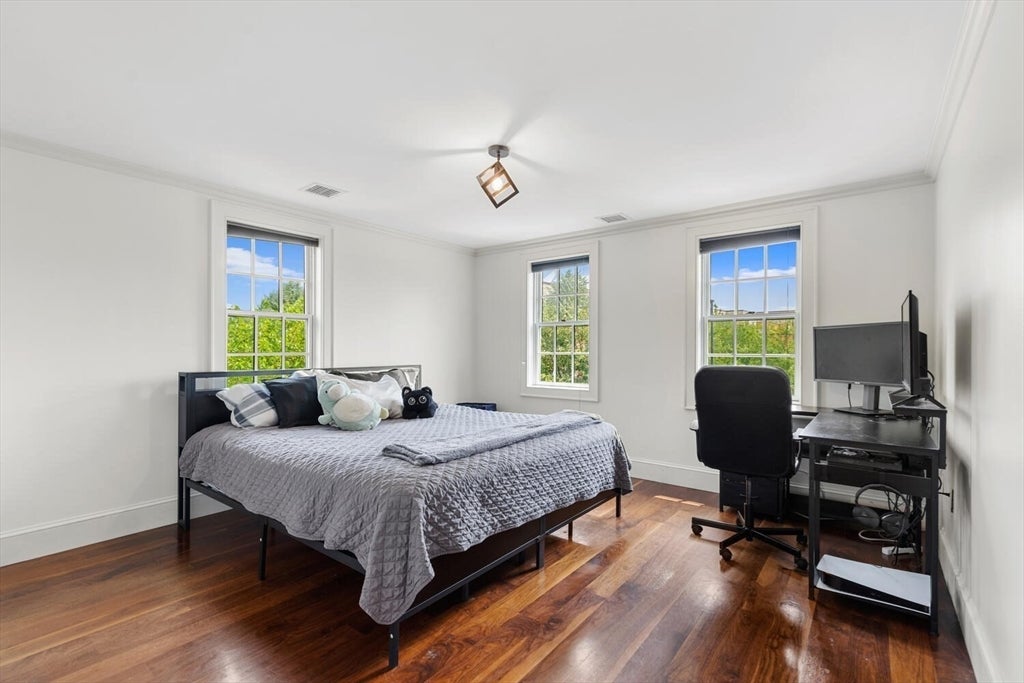 Revere, Massachusetts, 02151, United States, 5 Bedrooms Bedrooms, ,4 BathroomsBathrooms,Residential,Active,1927654