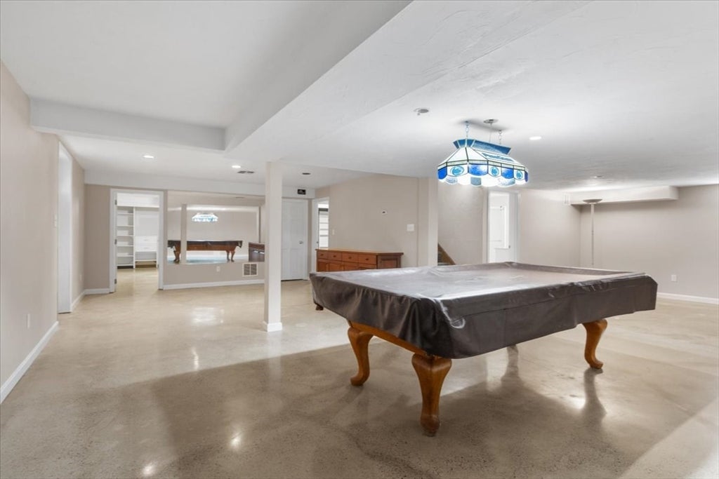 Medfield, Massachusetts, 02052, United States, 5 Bedrooms Bedrooms, ,4 BathroomsBathrooms,Residential,Active,1790178