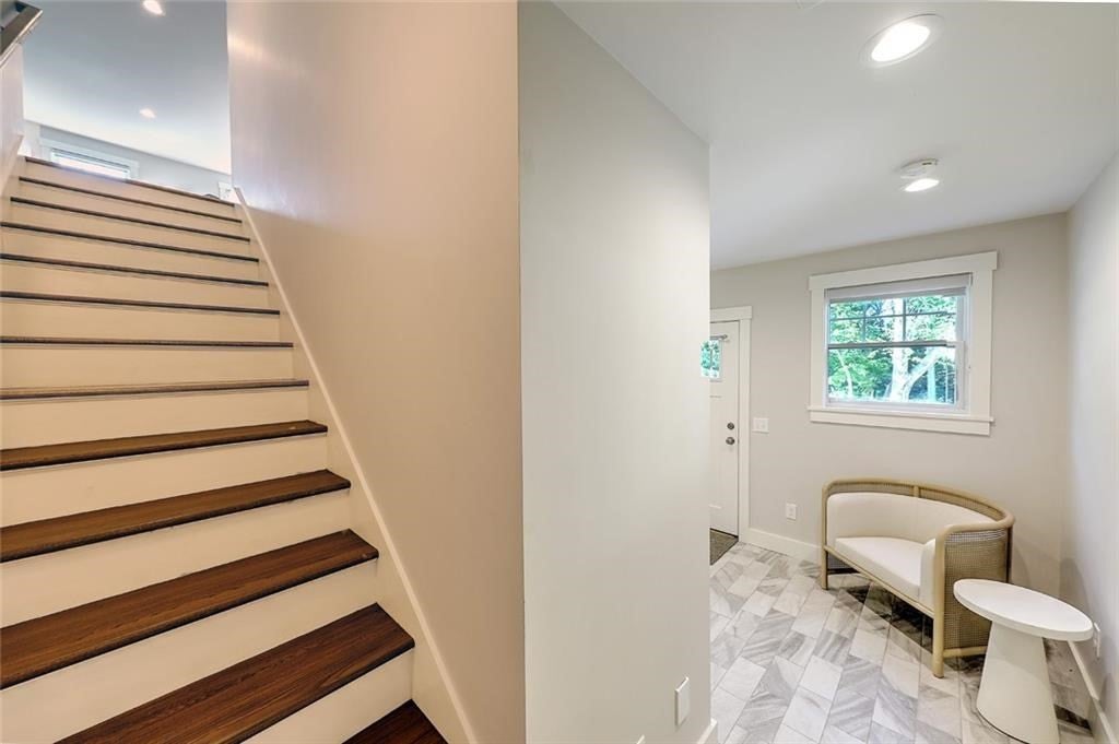South Kingstown, Rhode Island, 02879, United States, 2 Bedrooms Bedrooms, ,3 BathroomsBathrooms,Residential,Active,2045783