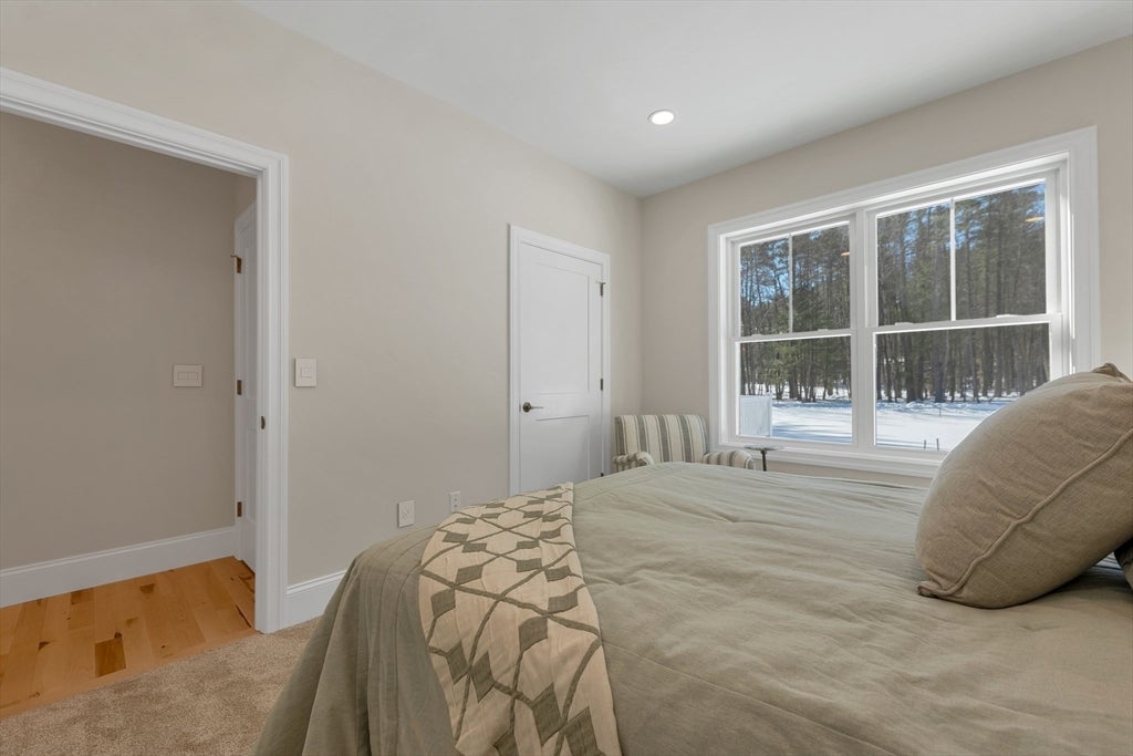 Amherst, New Hampshire, 03031, United States, 6 Bedrooms Bedrooms, ,5 BathroomsBathrooms,Residential,Active,2045750