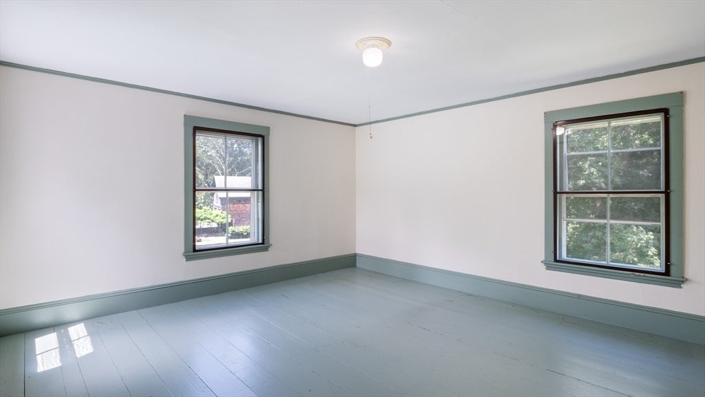 Newbury, Massachusetts, 01951, United States, 5 Bedrooms Bedrooms, ,3 BathroomsBathrooms,Residential,Active,1945051