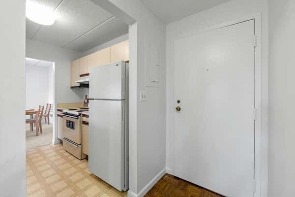 10 NORMAN ST APT 402, SALEM, MA 01970, photo 4 of 26