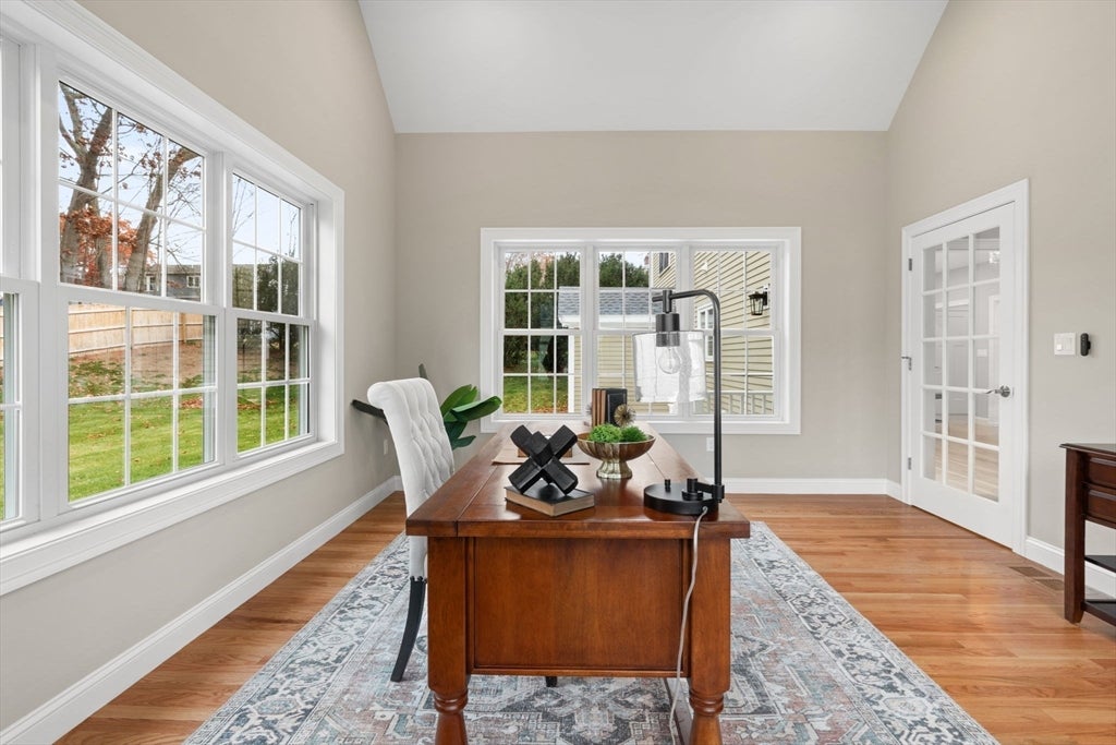 Andover, Massachusetts, 01810, United States, 4 Bedrooms Bedrooms, ,3 BathroomsBathrooms,Residential,Active,1990653