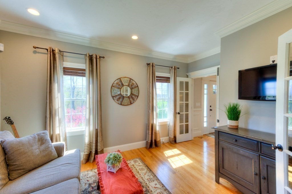 Shrewsbury, Massachusetts, 01545, United States, 5 Bedrooms Bedrooms, ,5 BathroomsBathrooms,Residential,Active,1964258