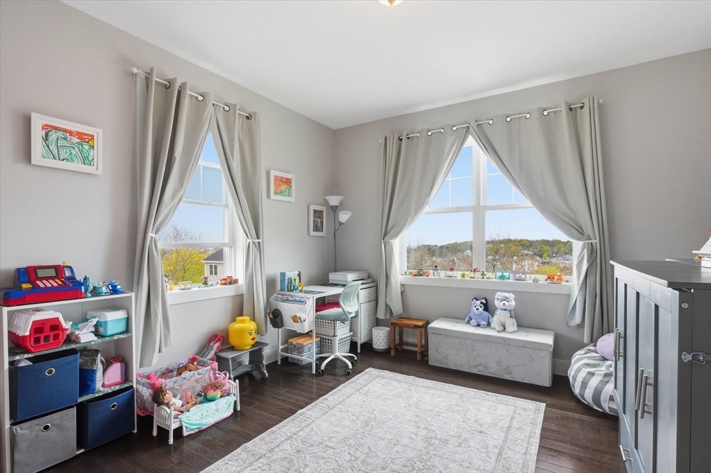 Lynn, Massachusetts, 01904, United States, 5 Bedrooms Bedrooms, ,3 BathroomsBathrooms,Residential,Active,2043805