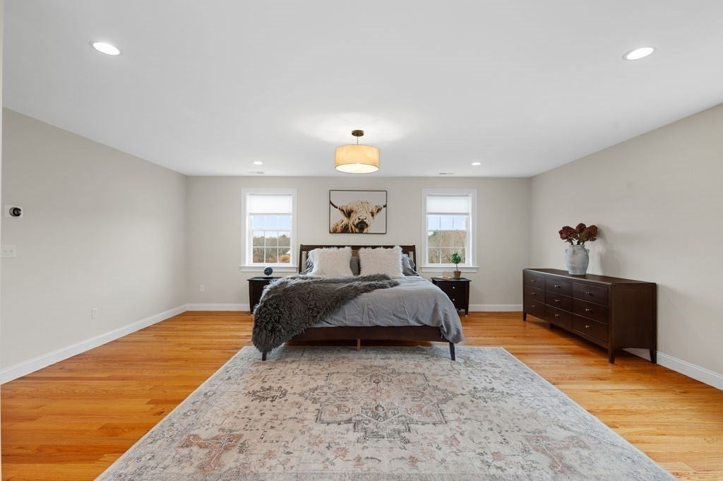 West Newbury, Massachusetts, 01985, United States, 4 Bedrooms Bedrooms, ,4 BathroomsBathrooms,Residential,Active,1986888