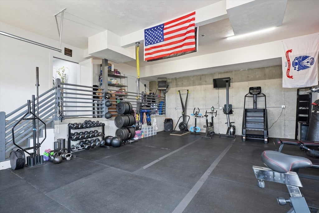 Lynn, Massachusetts, 01904, United States, 5 Bedrooms Bedrooms, ,3 BathroomsBathrooms,Residential,Active,2043805