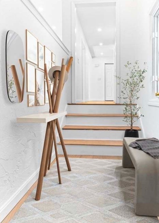 Easton, Massachusetts, 02375, United States, 5 Bedrooms Bedrooms, ,3 BathroomsBathrooms,Residential,Active,1954420