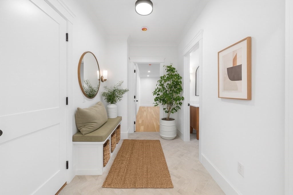 Hopkinton, Massachusetts, 01748, United States, 5 Bedrooms Bedrooms, ,6 BathroomsBathrooms,Residential,Active,1990661