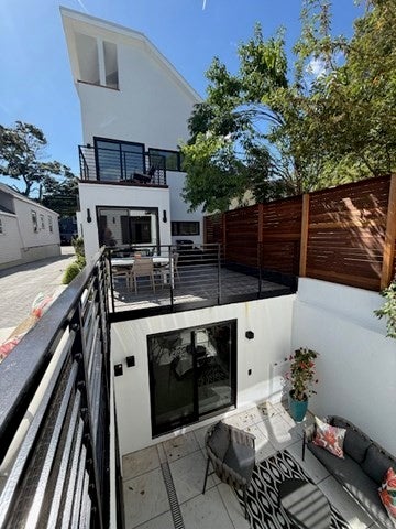 Cambridge, Massachusetts, 02141, United States, 4 Bedrooms Bedrooms, ,5 BathroomsBathrooms,Residential,Active,1945450