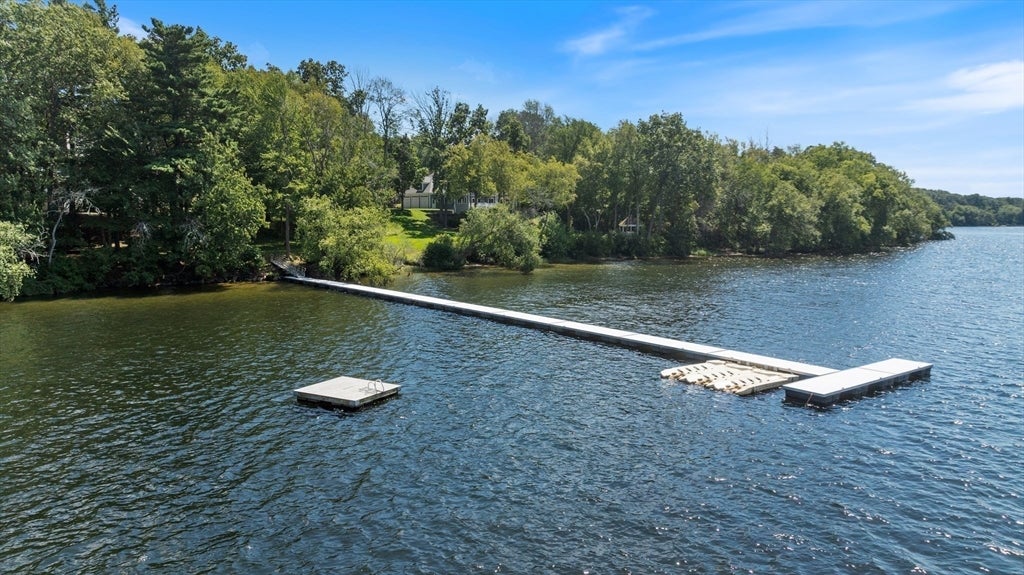West Newbury, Massachusetts, 01985, United States, 4 Bedrooms Bedrooms, ,5 BathroomsBathrooms,Residential,Active,1936453