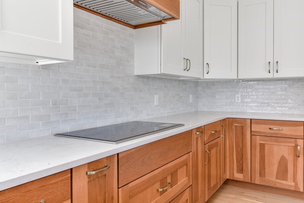 Hopkinton, Massachusetts, 01748, United States, 5 Bedrooms Bedrooms, ,6 BathroomsBathrooms,Residential,Active,1781577