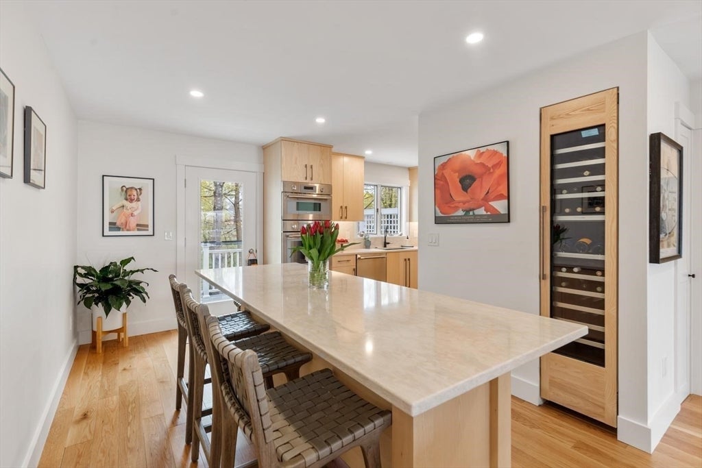 Gloucester, Massachusetts, 01930, United States, 2 Bedrooms Bedrooms, ,3 BathroomsBathrooms,Residential,Active,2043789