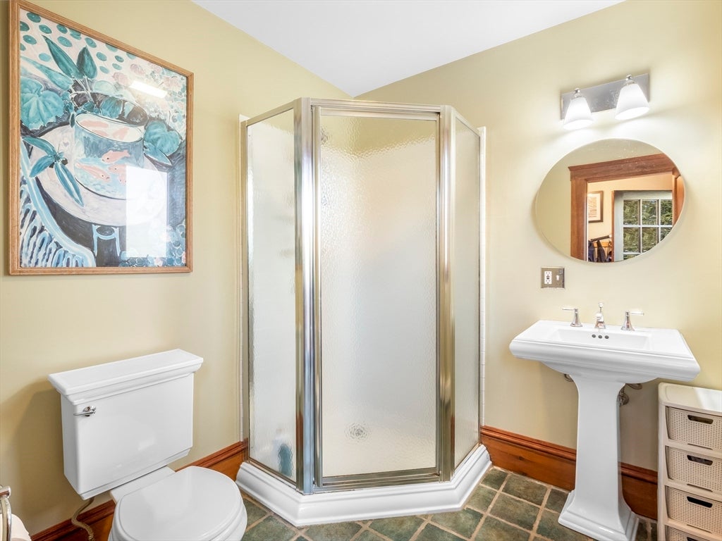 Newburyport, Massachusetts, 01950, United States, 5 Bedrooms Bedrooms, ,2 BathroomsBathrooms,Residential,Active,1986902