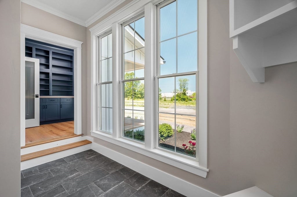 Lincoln, Rhode Island, 02865, United States, ,3 BathroomsBathrooms,Residential,Active,1843459