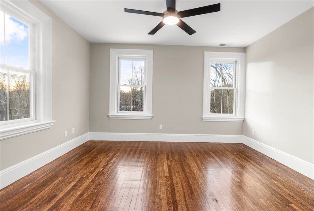 Andover, Massachusetts, 01810, United States, 4 Bedrooms Bedrooms, ,5 BathroomsBathrooms,Residential,Active,2002339