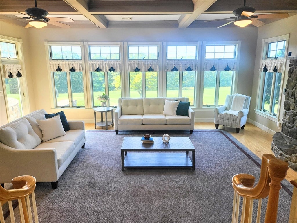 Pittsfield, New Hampshire, 03263, United States, 4 Bedrooms Bedrooms, ,5 BathroomsBathrooms,Residential,Active,1860238