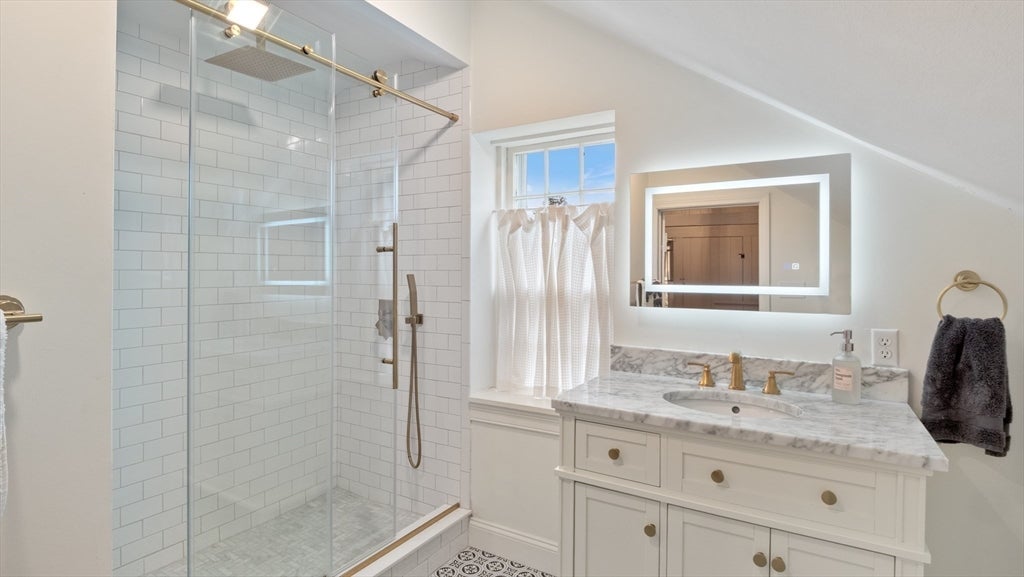 Newbury, Massachusetts, 01951, United States, 5 Bedrooms Bedrooms, ,5 BathroomsBathrooms,Residential,Active,2045691