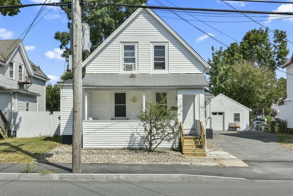 425 WASHINGTON ST, TAUNTON, MA 02780, photo 1 of 33