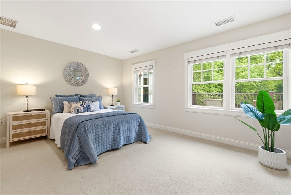 Concord, Massachusetts, 01742, United States, 6 Bedrooms Bedrooms, ,7 BathroomsBathrooms,Residential,Active,2044996