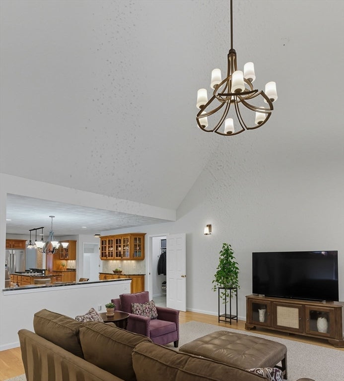 Westford, Massachusetts, 01886, United States, 4 Bedrooms Bedrooms, ,4 BathroomsBathrooms,Residential,Active,1971779