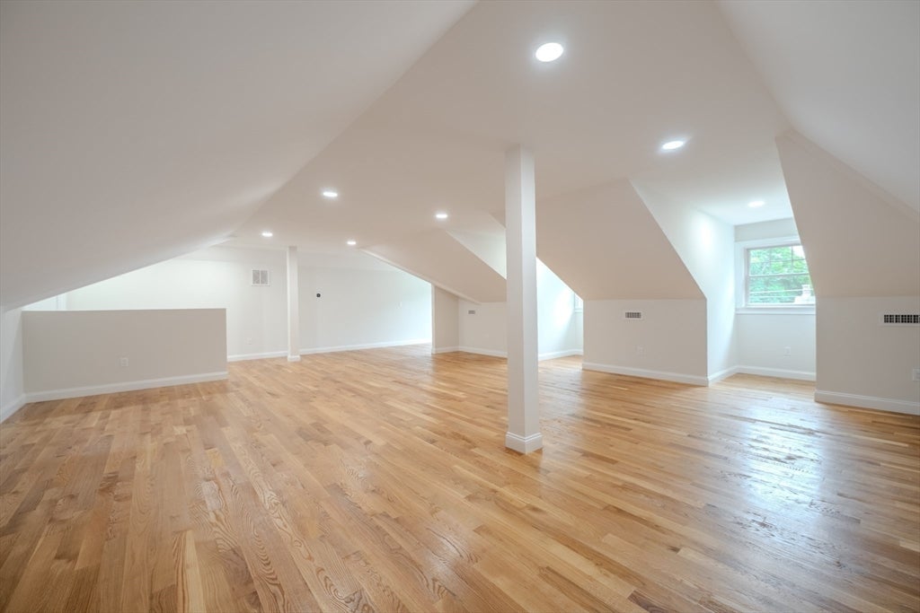 Newton, Massachusetts, 02466, United States, 5 Bedrooms Bedrooms, ,5 BathroomsBathrooms,Residential,Active,1884884