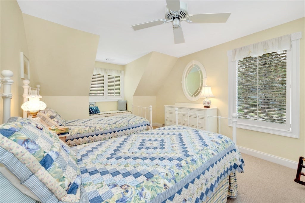 Gloucester, Massachusetts, 01930, United States, 4 Bedrooms Bedrooms, ,3 BathroomsBathrooms,Residential,Active,1929470