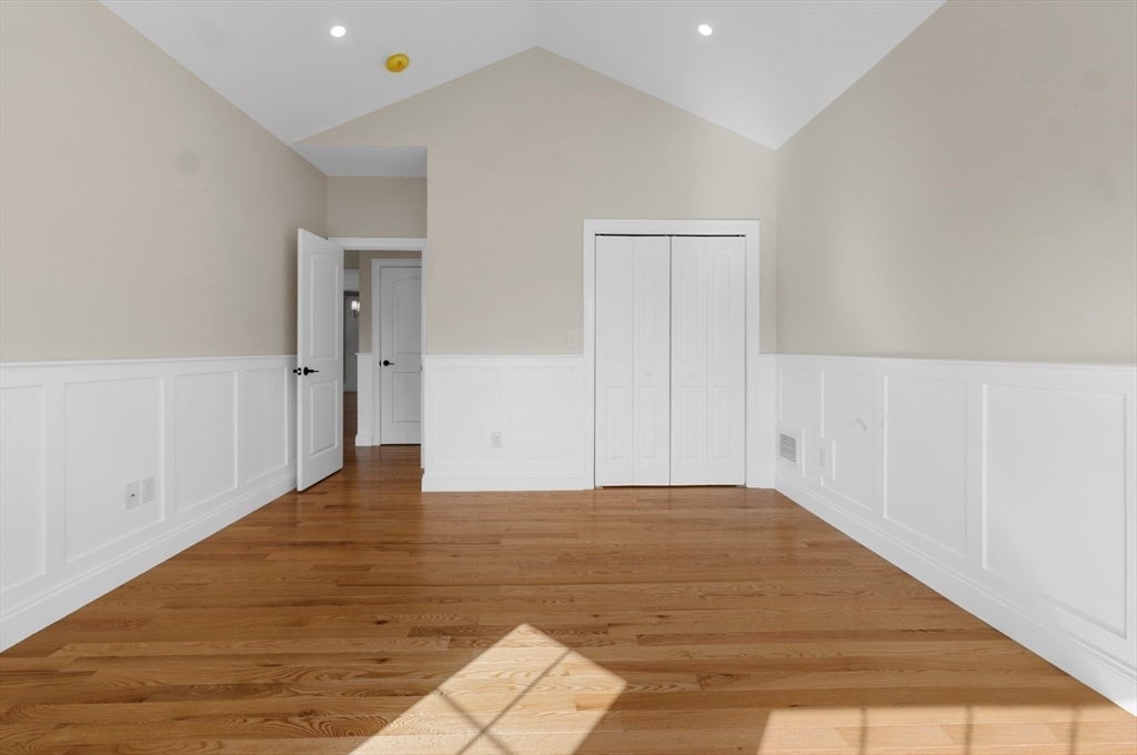 Dartmouth, Massachusetts, 02748, United States, 5 Bedrooms Bedrooms, ,4 BathroomsBathrooms,Residential,Active,1997881