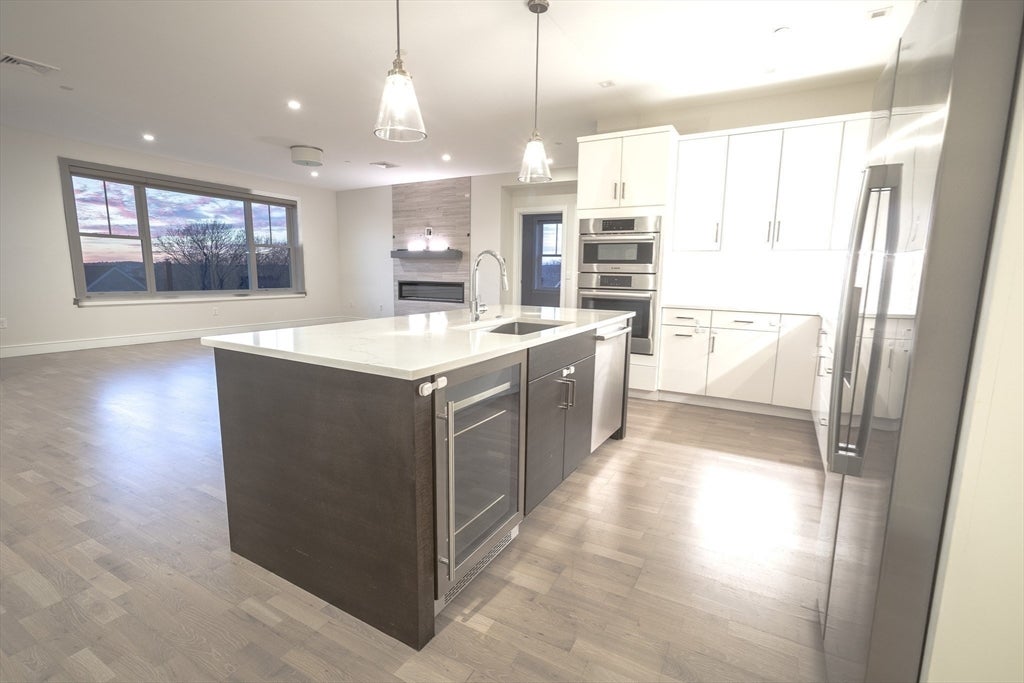 Swampscott, Massachusetts, 01907, United States, 3 Bedrooms Bedrooms, ,2 BathroomsBathrooms,Residential,Active,2007069