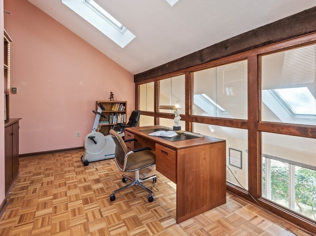 Shrewsbury, Massachusetts, 01545, United States, 4 Bedrooms Bedrooms, ,5 BathroomsBathrooms,Residential,Active,1968373